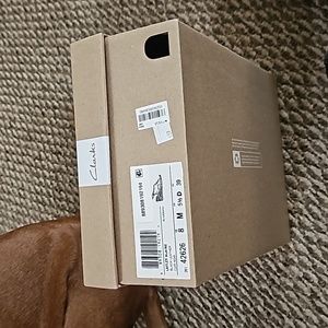 Clarks women's sandle, size 8, black leather